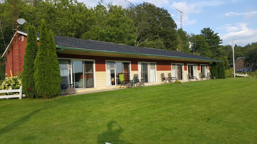 Hotel Kenney | Rideau Lakes, ON K0G 1E0, Canada | Phone: (613) 359-5500