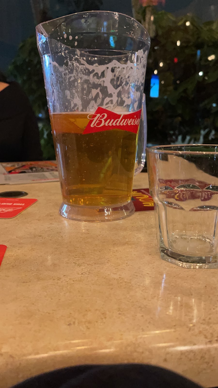 Brewsters Pub & Liquor Store | 7380 King George Blvd #700, Surrey, BC V3W 5A5, Canada | Phone: (604) 598-8100