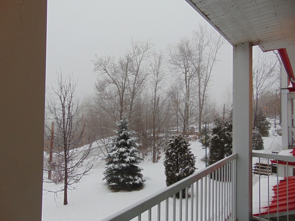GetAways at Lac Morency | 42 Rue de la Chaumine, Saint-Hippolyte, QC J8A 2N4, Canada | Phone: (450) 563-5546