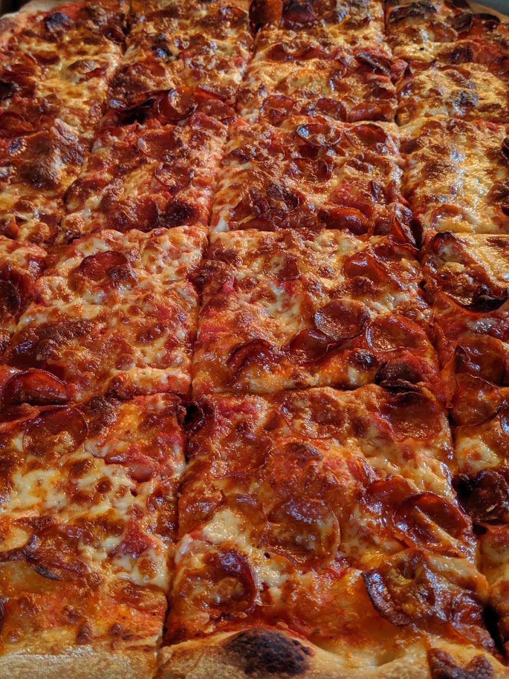 Milanos Pizza | 3886 Bloor St W, Etobicoke, ON M9B 1L4, Canada | Phone: (416) 622-0222