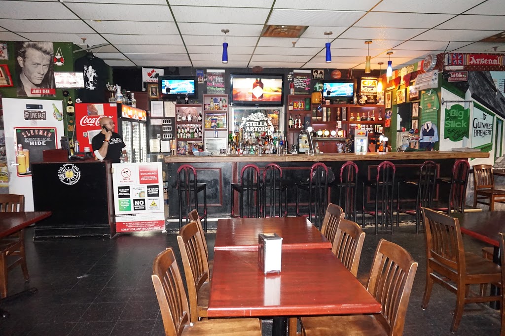 Big Slick Bar & Billiards | 1965 Britannia Rd W, Mississauga, ON L5M 4Y4, Canada | Phone: (905) 858-7768