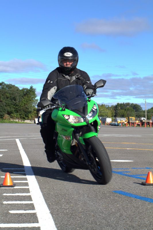 École de conduite moto Jean-Pierre Chenu | 4345 Boulevard Saint-Elzéar O, Laval, QC H7P 4J3, Canada | Phone: (450) 978-2526