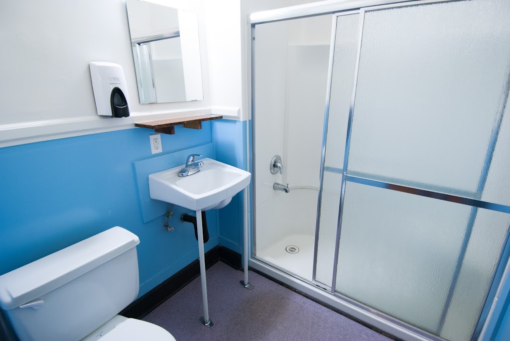 Ocean Island Inn Backpackers Suites | 791 Pandora Ave, Victoria, BC V8W 1N9, Canada | Phone: (250) 385-1789