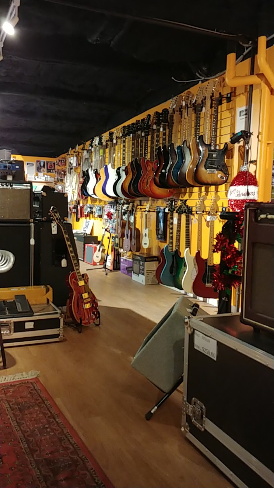 PA Shop / London Guitars | 46 Charterhouse Crescent, London, ON N5W 5V5, Canada | Phone: (519) 659-5030