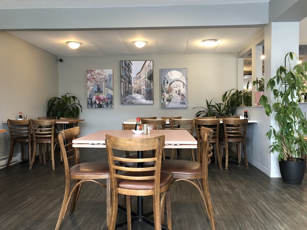 China Moon | 273 Boulevard Saint-René O, Gatineau, QC J8P 2V7, Canada | Phone: (819) 663-7710