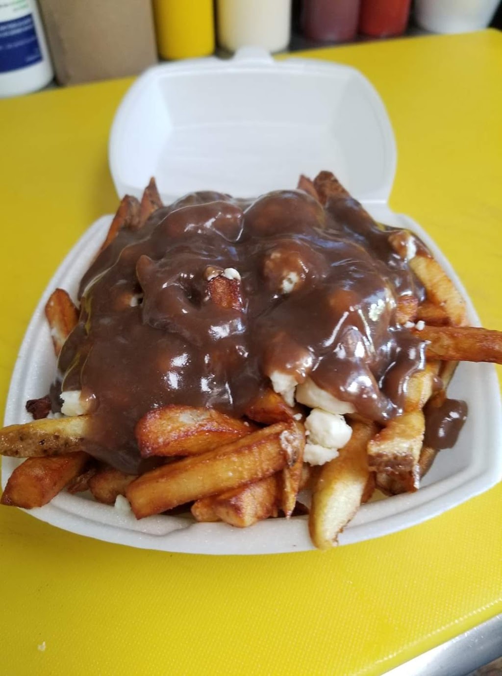 ChipWitch Fry Truck | 129 Tamarac St, Dunnville, ON N1A 2C1, Canada | Phone: (905) 921-2217