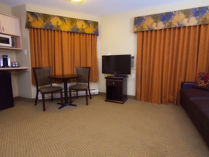 BCMInns - Coleman | 8514 19 Ave, Coleman, AB T0K 0M0, Canada | Phone: (403) 563-5600