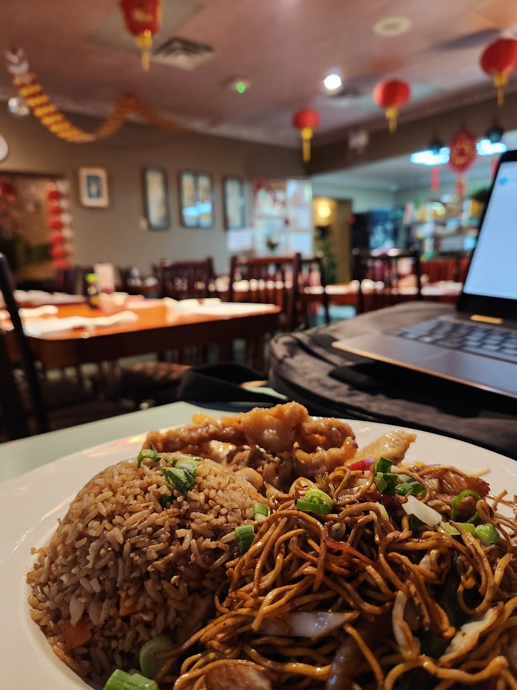 Ben Wong Restaurant | 13249 20 Ave, Blairmore, AB T0K 0E0, Canada | Phone: (403) 562-8388