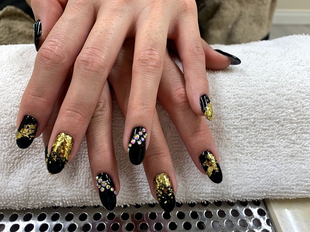 E&R nails salon | 15 Centennial Pkwy S, Hamilton, ON L8G 2B8, Canada | Phone: (289) 635-6864