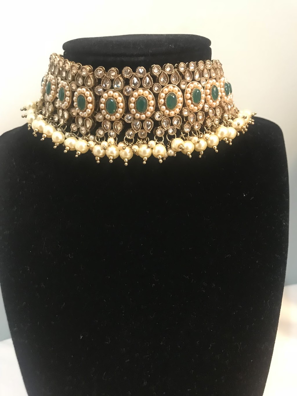 moorni_jewels | 15 Hibiscus Ct, Brampton, ON L6R 0K6, Canada | Phone: (647) 878-3759