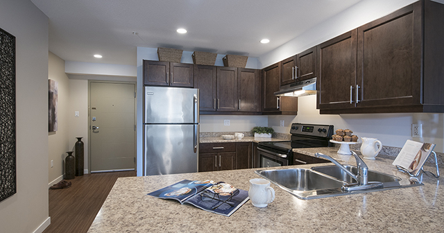 The Crest Apartments | 775 Terminal Ave N, Nanaimo, BC V9S 0B4, Canada | Phone: (250) 591-4775