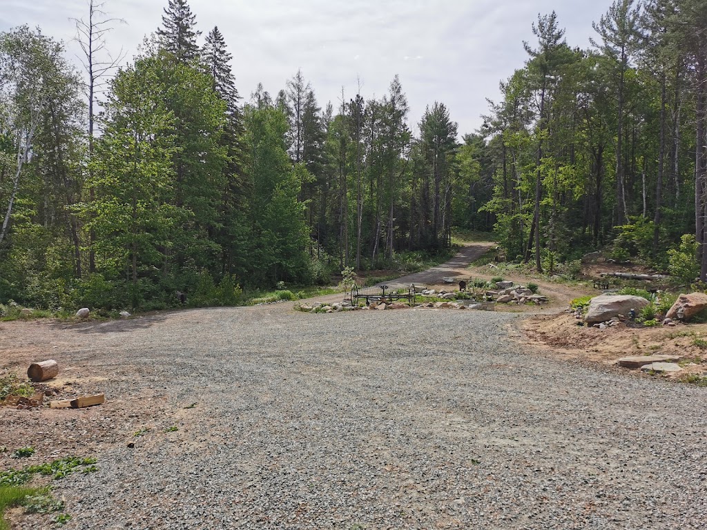 Siegel W W Sand & Gravel | 212 Tv Tower Rd, Pembroke, ON K8A 6W6, Canada | Phone: (613) 732-8867