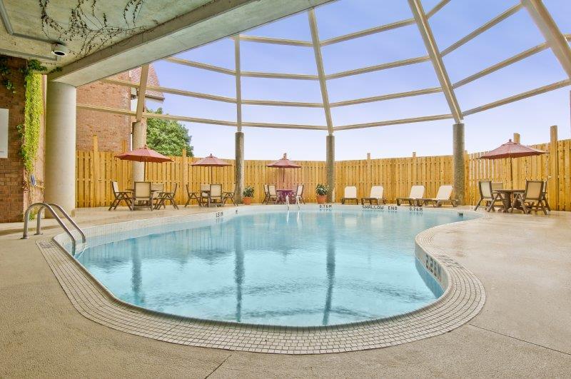Royal Brock Hotel | 716 Gordon St, Guelph, ON N1G 1Y6, Canada | Phone: (519) 836-1240