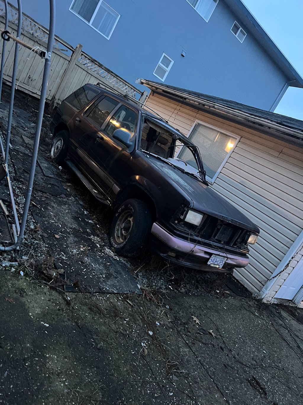 MR cash for cars | 17351 80 Ave, Surrey, BC V4N 6J6, Canada | Phone: (778) 680-2274