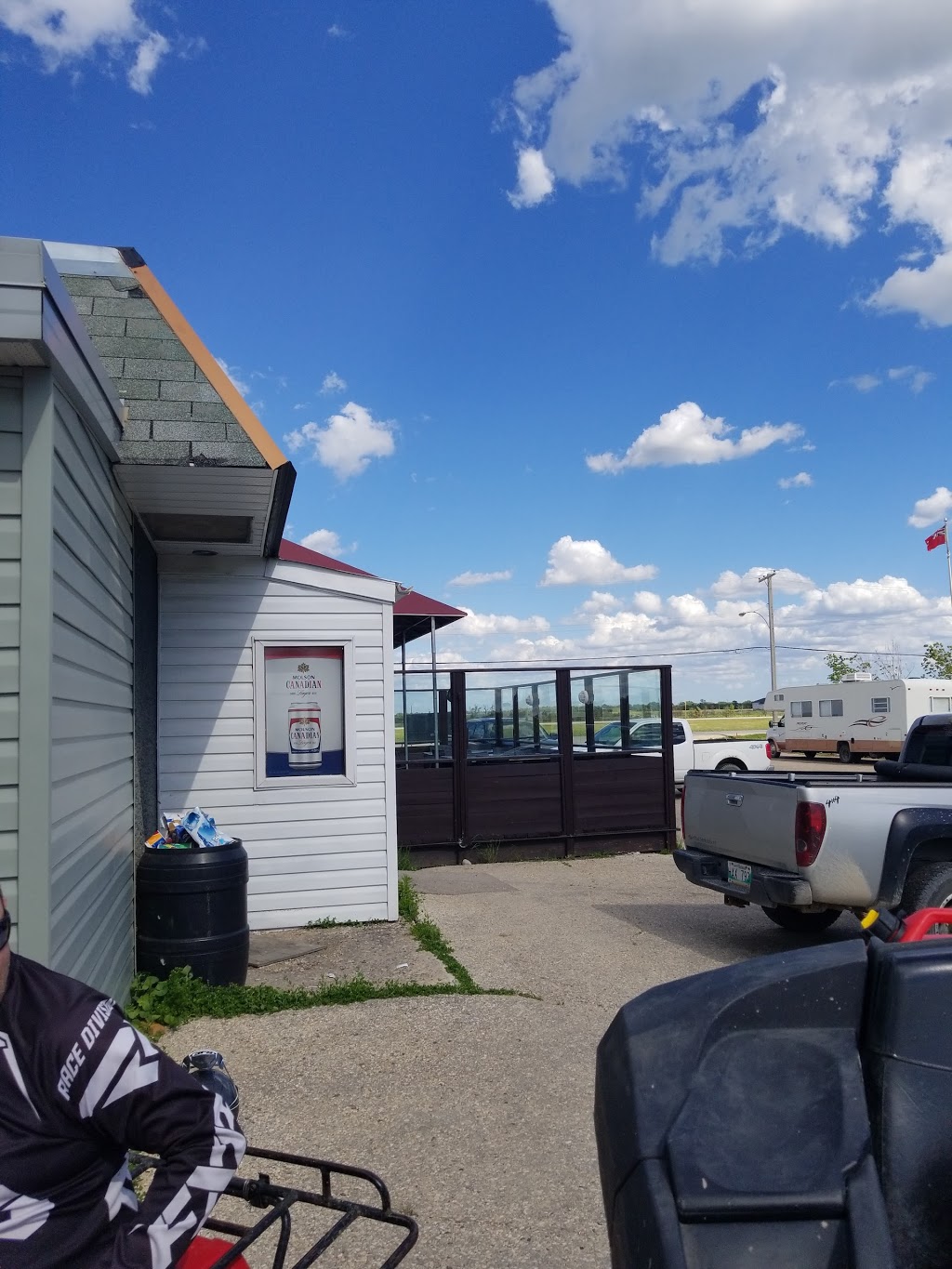 headingley hotel | 146 Bridge Road, Headingley, MB R4H 1G8, Canada | Phone: (204) 888-8865