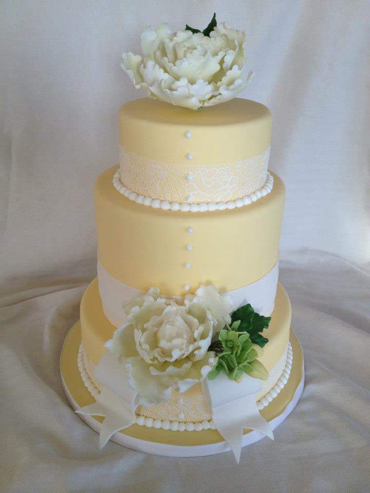 Charismatic Cakes by Jenn | 78 Meadowglade Rd, Courtice, ON L1E 3H9, Canada | Phone: (905) 721-2026