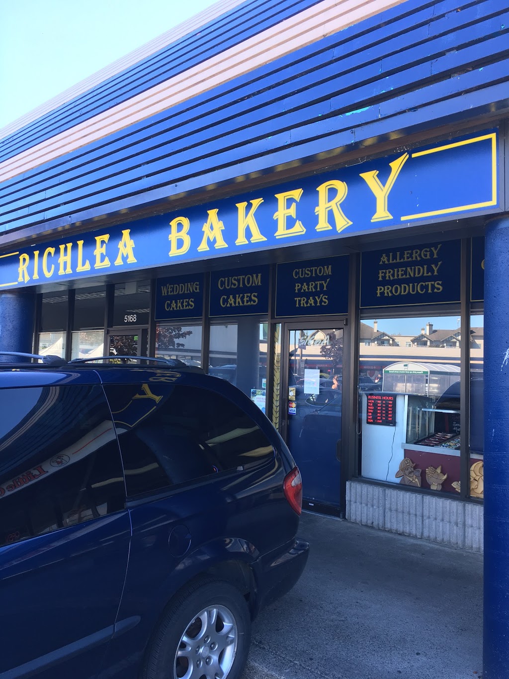 Richlea Bakery | 5166 48 Ave, Delta, BC V4K 1W4, Canada | Phone: (604) 940-3397