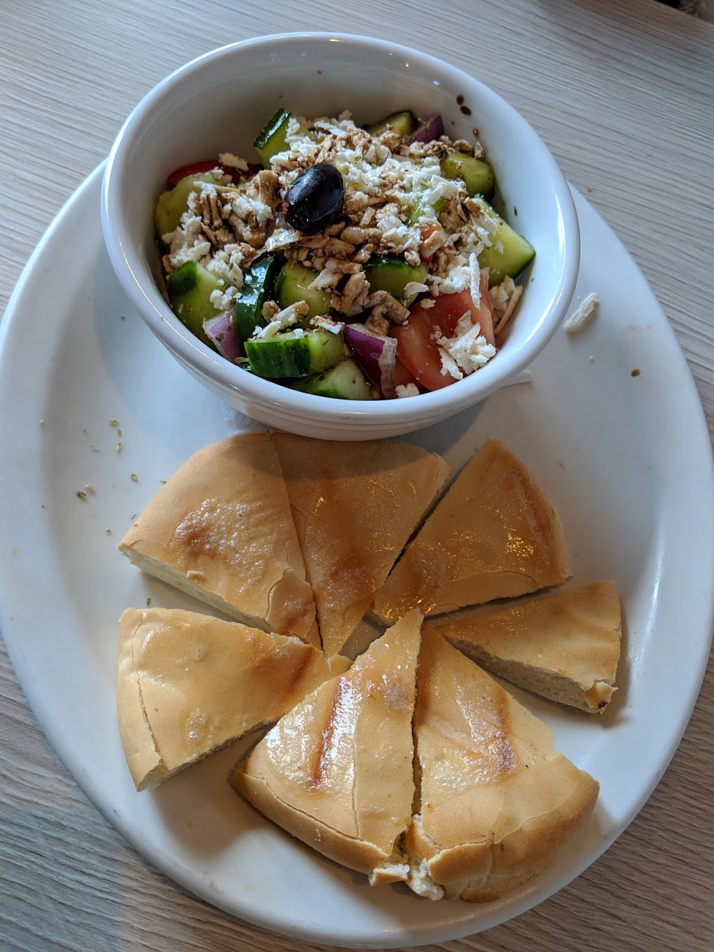Cozmos Cafe + Bistro | 6691 Hastings St, Burnaby, BC V5B 1S1, Canada | Phone: (604) 205-5831