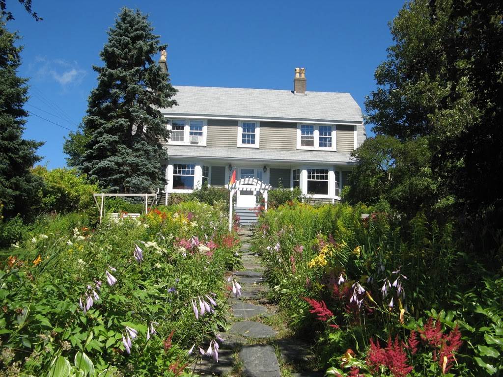 Baccalieu Trail Fine Dining Restaurant Bed and Breakfast | 170 Water St, Carbonear, NL A1Y 1B5, Canada | Phone: (709) 596-1594