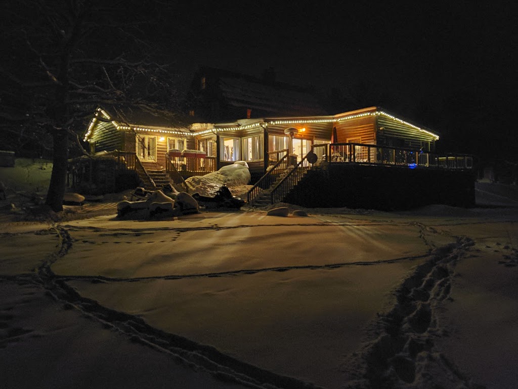 Woods Bay Lodge | 481 Georgian Bay, MacTier, ON P0C 1H0, Canada | Phone: (705) 716-0013