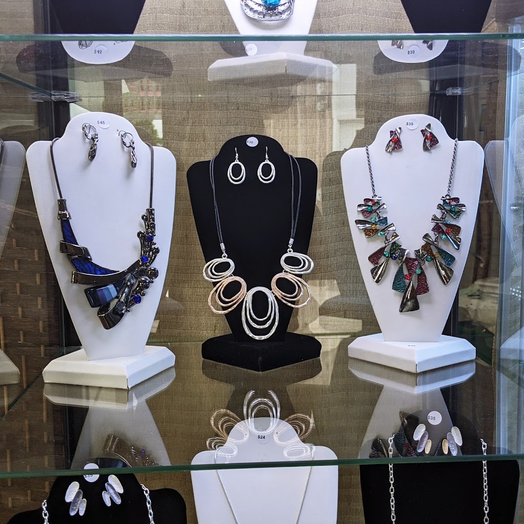 Silkwalker Originals Studio | 24 Harbourview Dr, North Rustico, PE C0A 1N0, Canada | Phone: (902) 330-8188