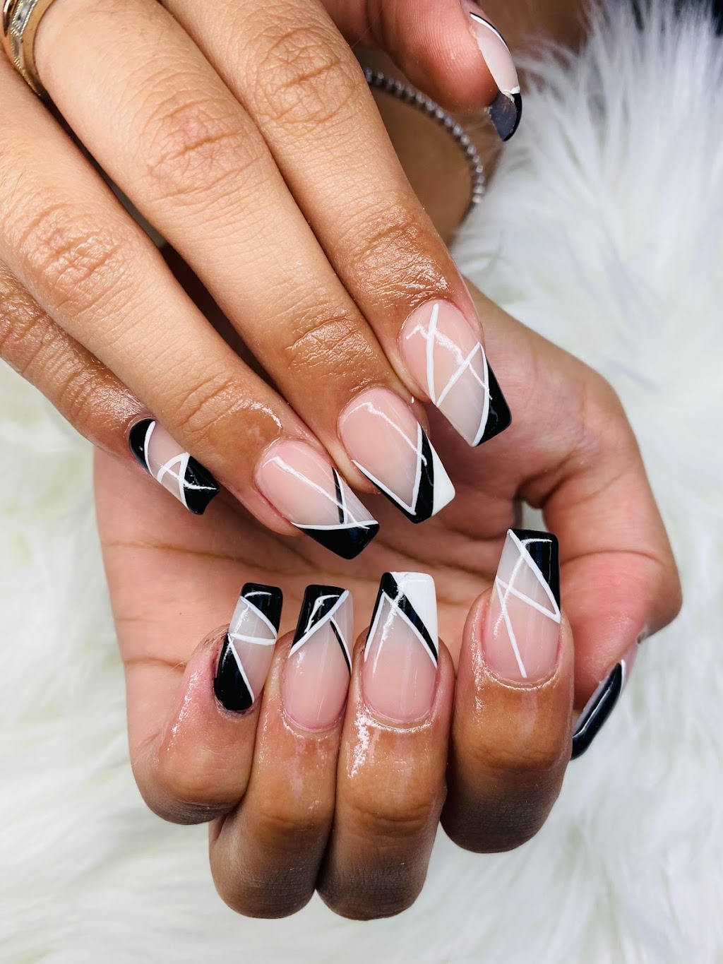 Binh’s Nails South Windermere | 1309 175 St SW, Edmonton, AB T6W 4H3, Canada | Phone: (780) 455-1992
