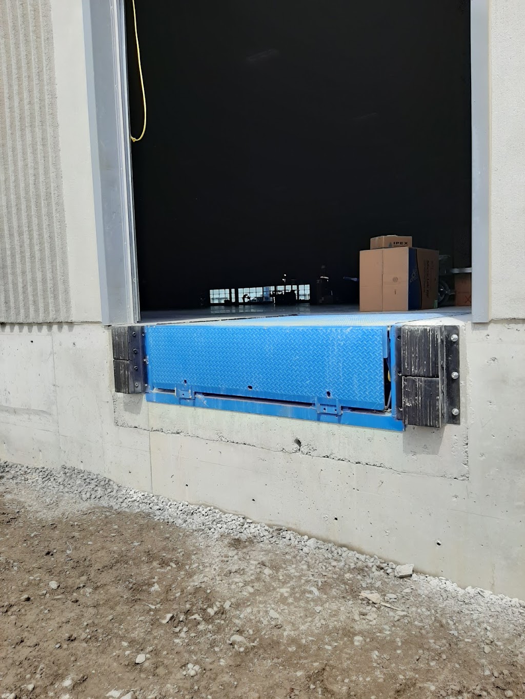 Als door and dock solutions | 5460 Rochelle Way, Mississauga, ON L5M 6N4, Canada | Phone: (647) 915-4696