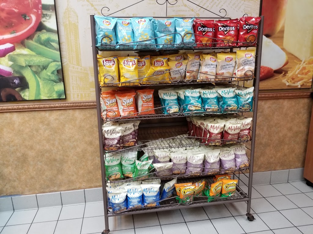 Subway | 5985 Mavis Rd, Mississauga, ON L5R 3T7, Canada | Phone: (905) 501-8782