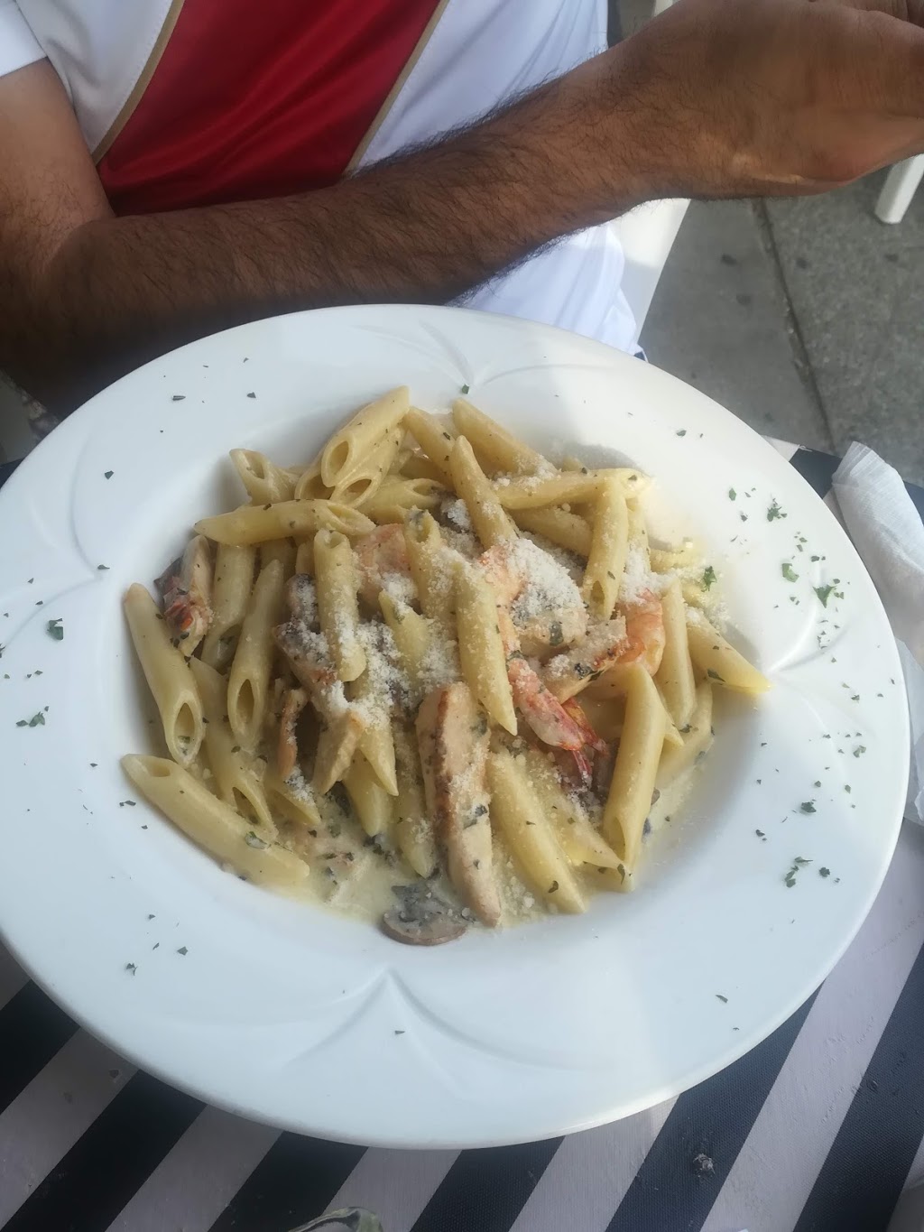 Bella Vista Trattoria & Wine Bar | 660 College St, Toronto, ON M6G 1B8, Canada | Phone: (416) 532-2518