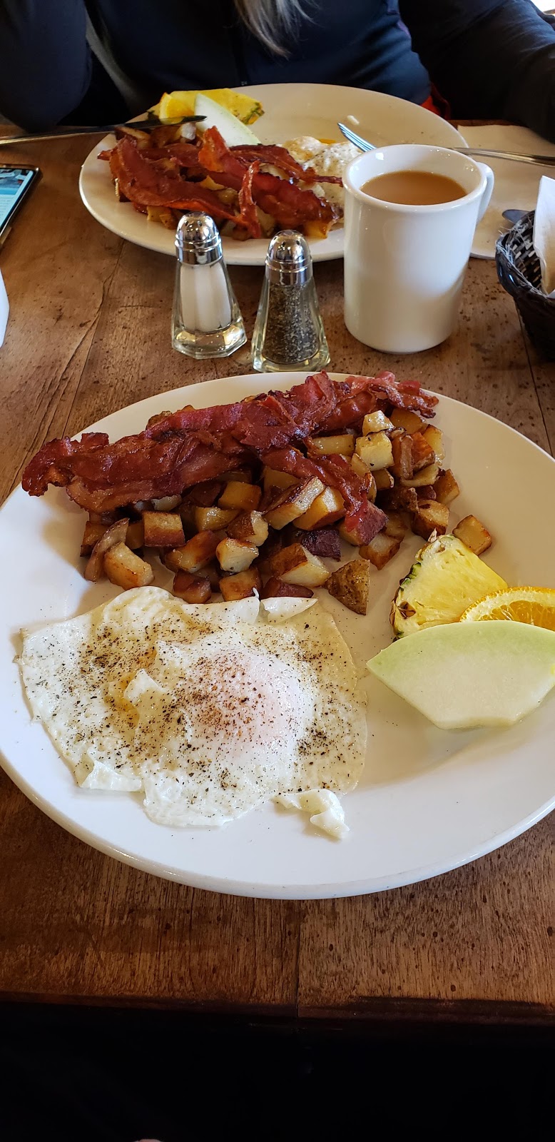 Restaurant La Fouine | 139 Chemin Watchorn, Morin-Heights, QC J0R 1H0, Canada | Phone: (450) 226-8848