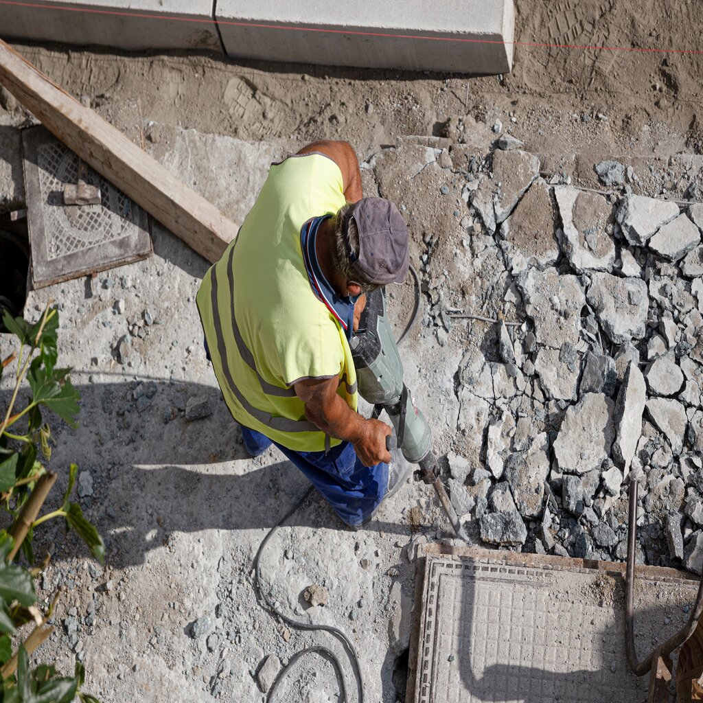Besa Demolition | 2557 10 Ave SE, Calgary, AB T2A 0C2, Canada | Phone: (403) 605-5861