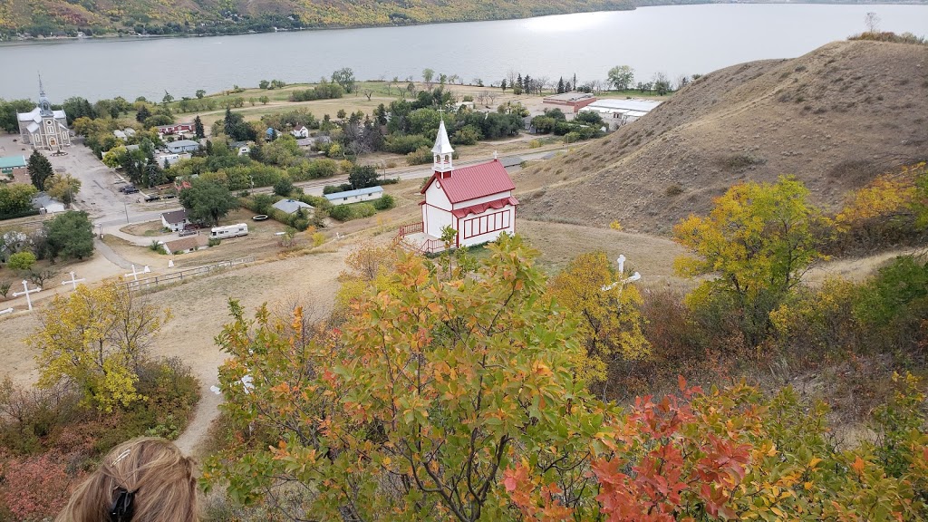 Lebret Antiques & Collectibles | Box 160 36 Ellisboro Trail, Lebret, SK S0G 2Y0, Canada | Phone: (306) 332-5810