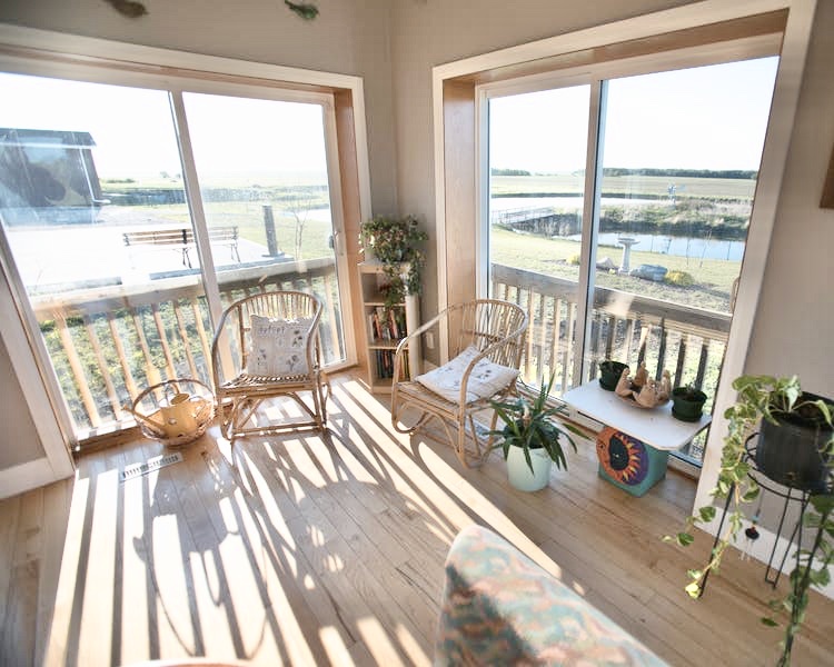 Greenview Paradise | 240 Greenview Rd, Winnipeg, MB R2N 4C6, Canada | Phone: (431) 374-2257