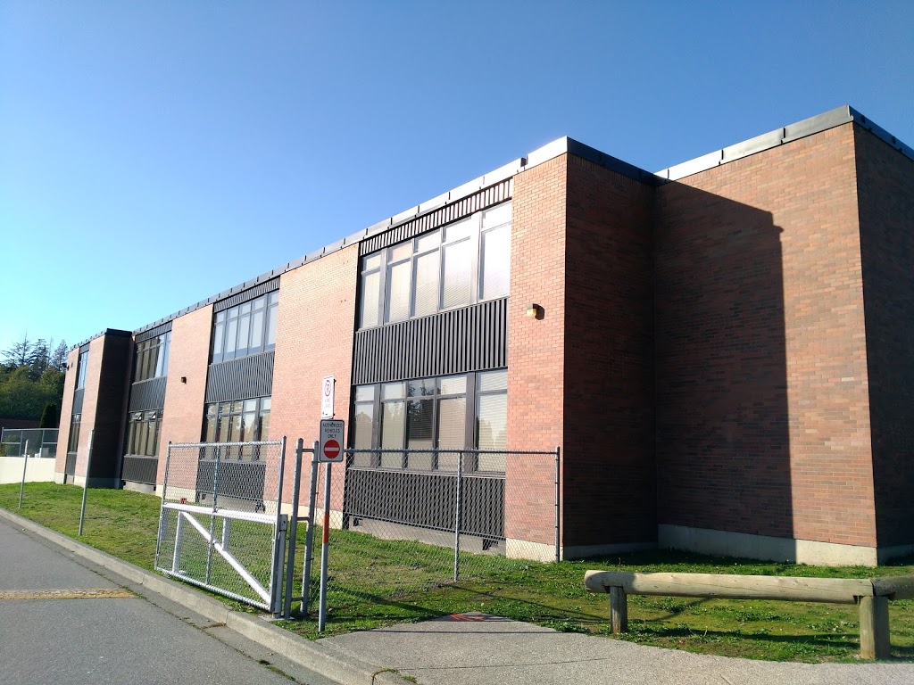 Semiahmoo Secondary School 1785 148 St, Surrey, BC V4A 4M6, Canada