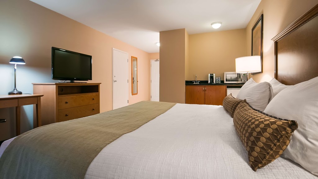 Best Western Plus Mission City Lodge | 32281 Lougheed Hwy, Mission, BC V2V 1A3, Canada | Phone: (604) 820-5500