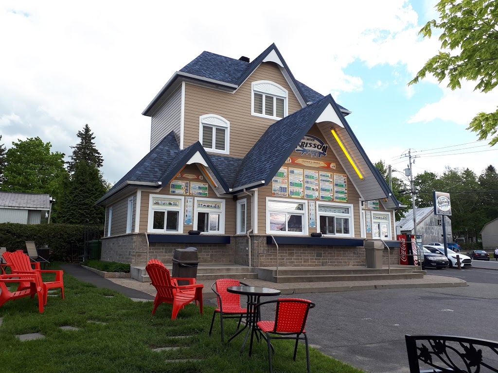 Bar Laitier Le Frisson | 151 Rue Principale, Saint-Gervais, QC G0R 3C0, Canada | Phone: (418) 887-6182