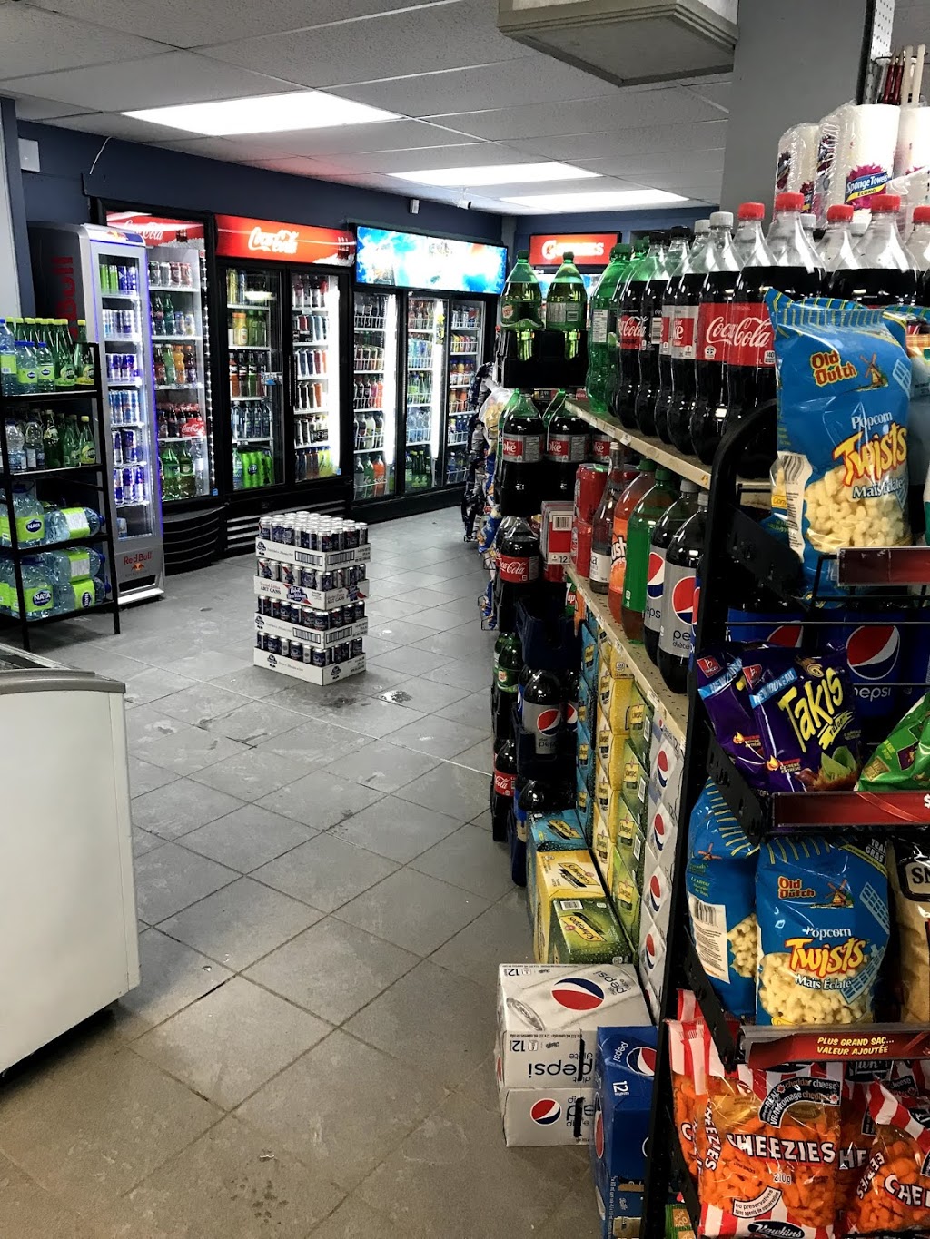 Depanneur M&R | 152 Chemin Old Chelsea, Chelsea, QC J9B 1J3, Canada | Phone: (819) 827-1728