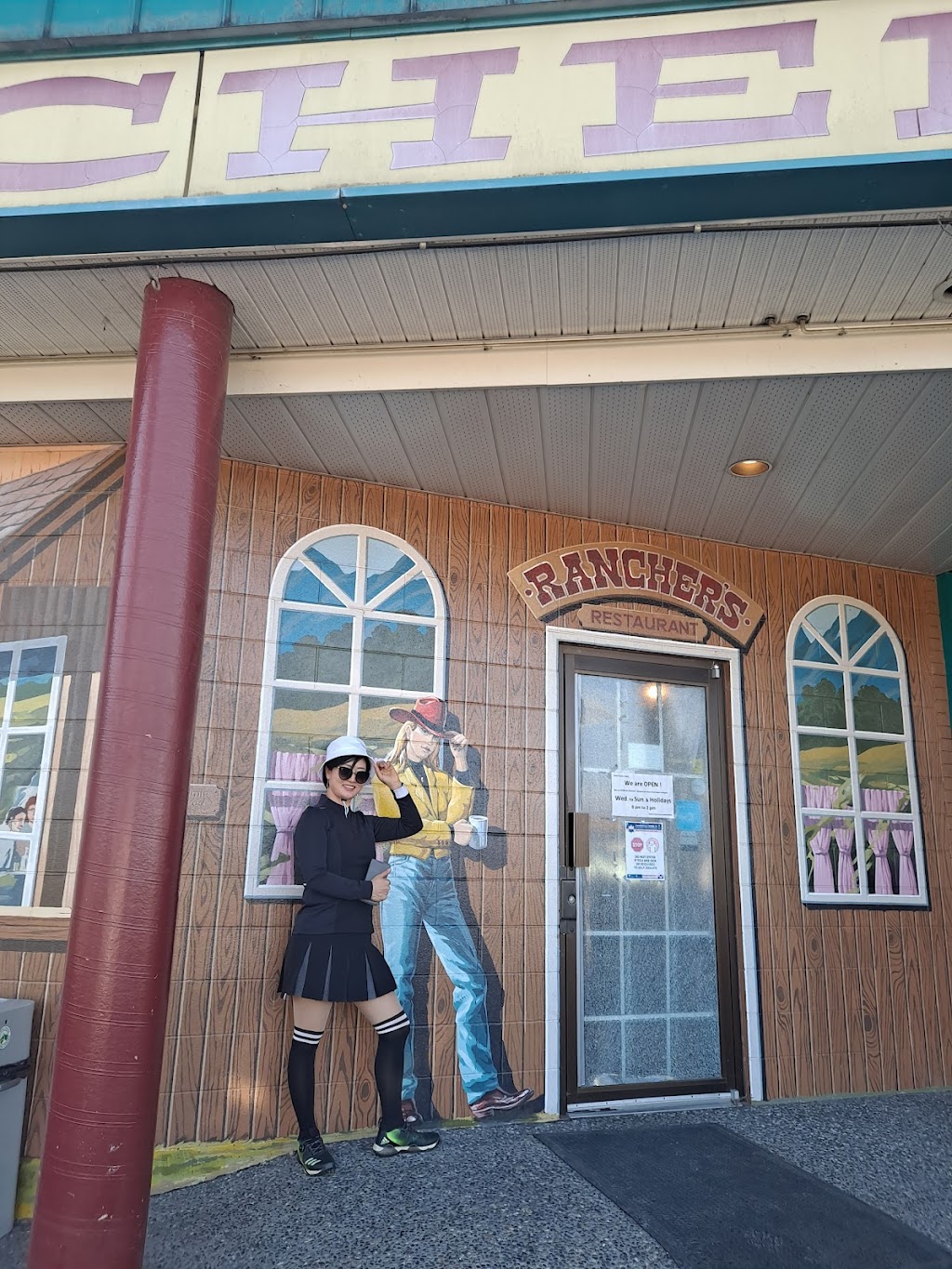 Ranchers Restaurant | 53560 Bridal Falls Rd, Rosedale, BC V0X 1X0, Canada | Phone: (604) 794-3003