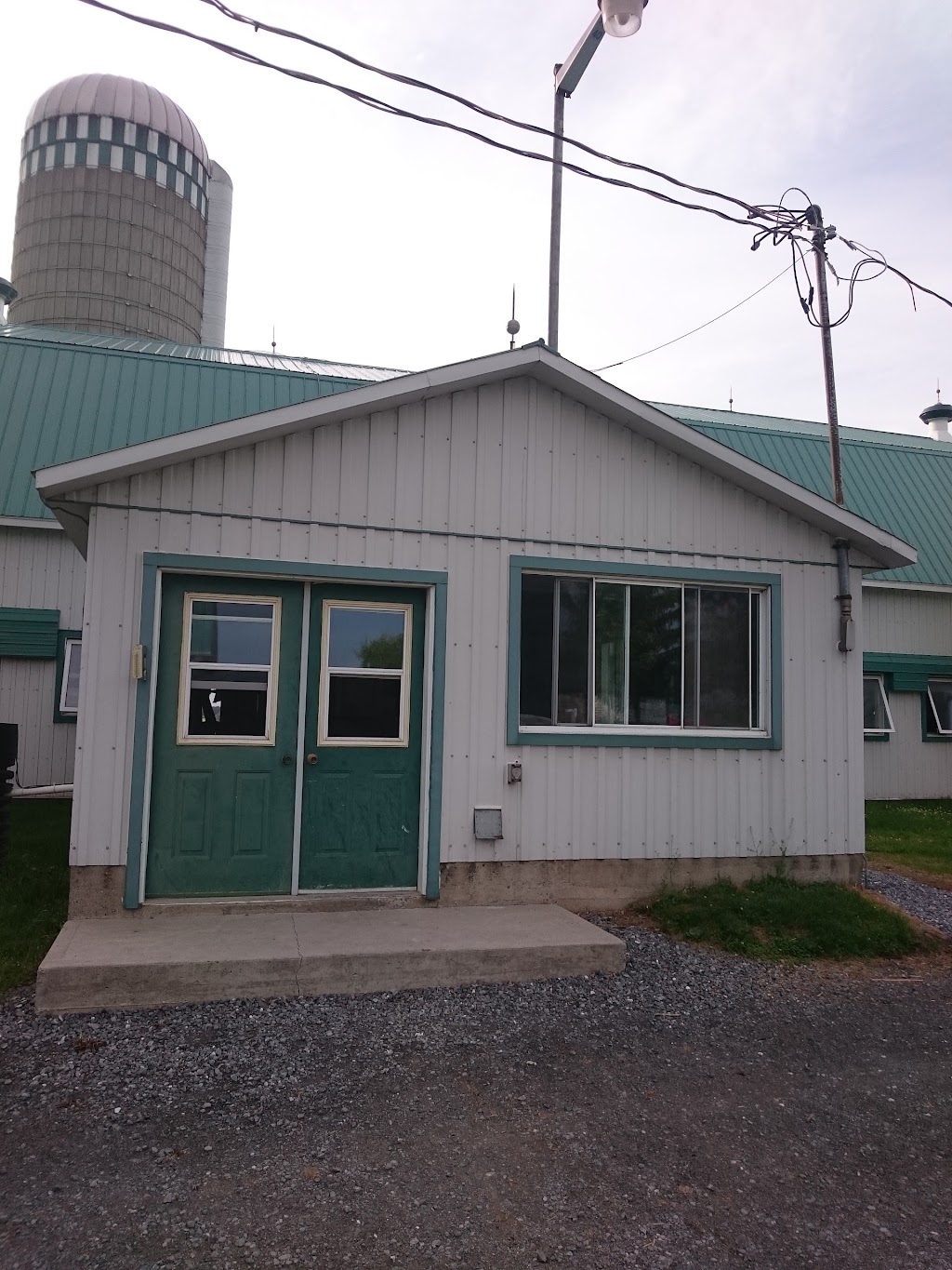 Ferme Jean-Louis Et Normand Nichols Inc. | 155 Rang des Grands Étangs, La Présentation, QC J0H 1B0, Canada | Phone: (450) 223-4018