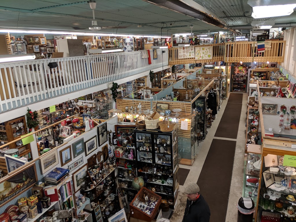 The Freelton Antique Mall | 248 Freelton Rd, Freelton, ON L8B 0Z5, Canada | Phone: (905) 659-0948