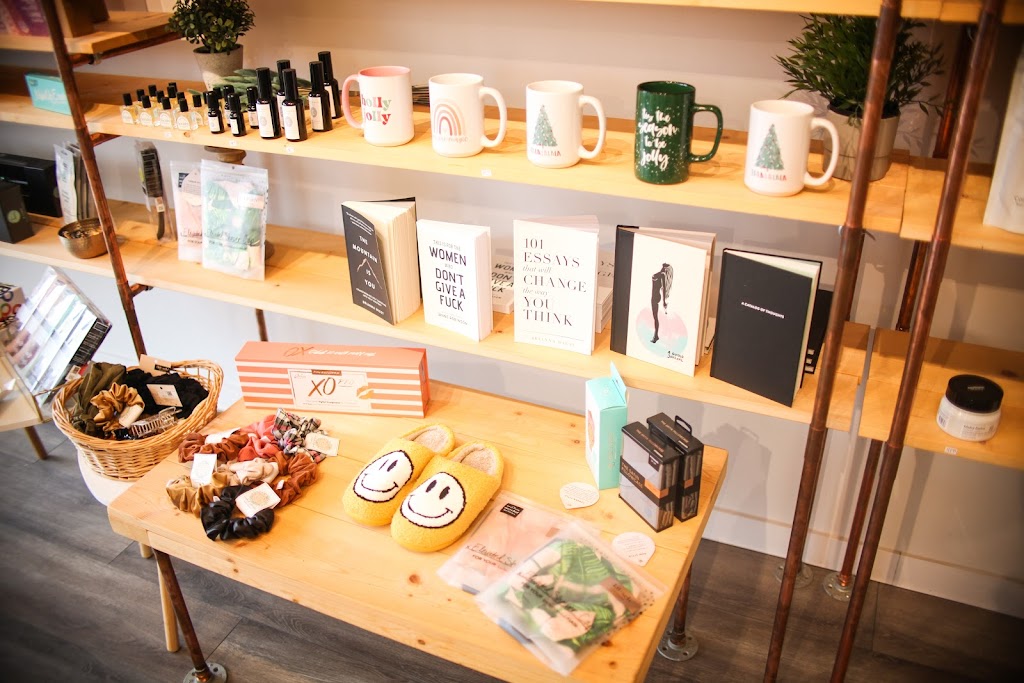 Salon Muse x Haus Of Muse | 87 S Shore Rd, Lake Cowichan, BC V0R 2G0, Canada | Phone: (250) 591-7461