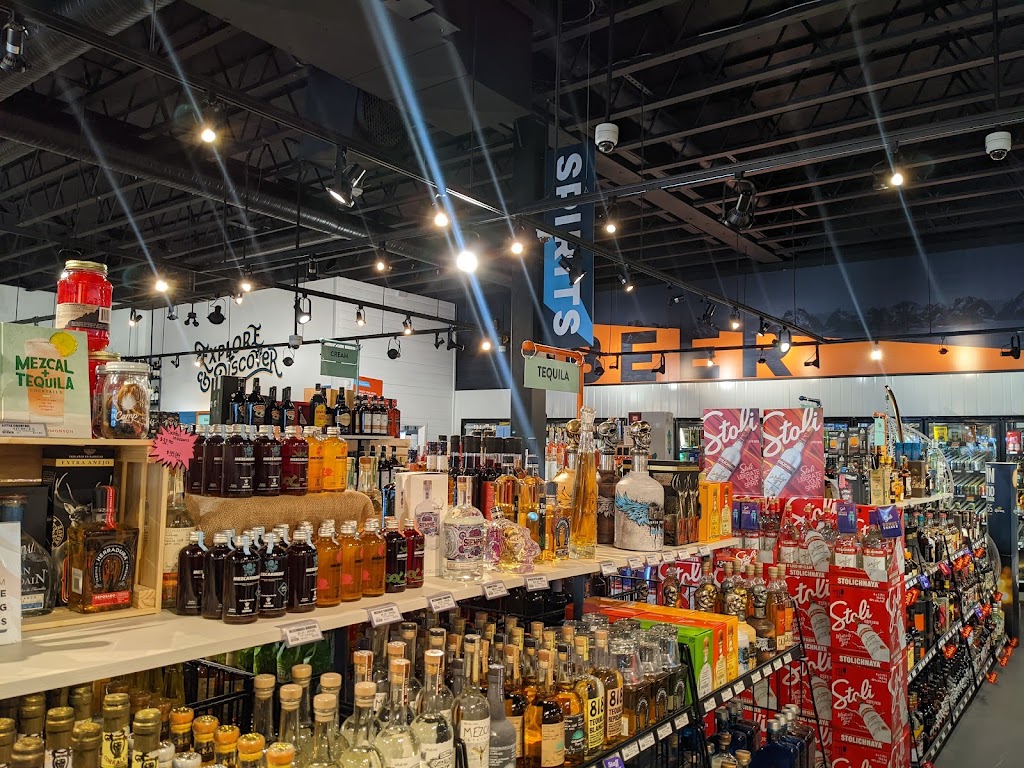 Lighthouse Liquor Store | 5755 Cowrie St Unit 2, Sechelt, BC V0N 3A0, Canada | Phone: (604) 885-4494