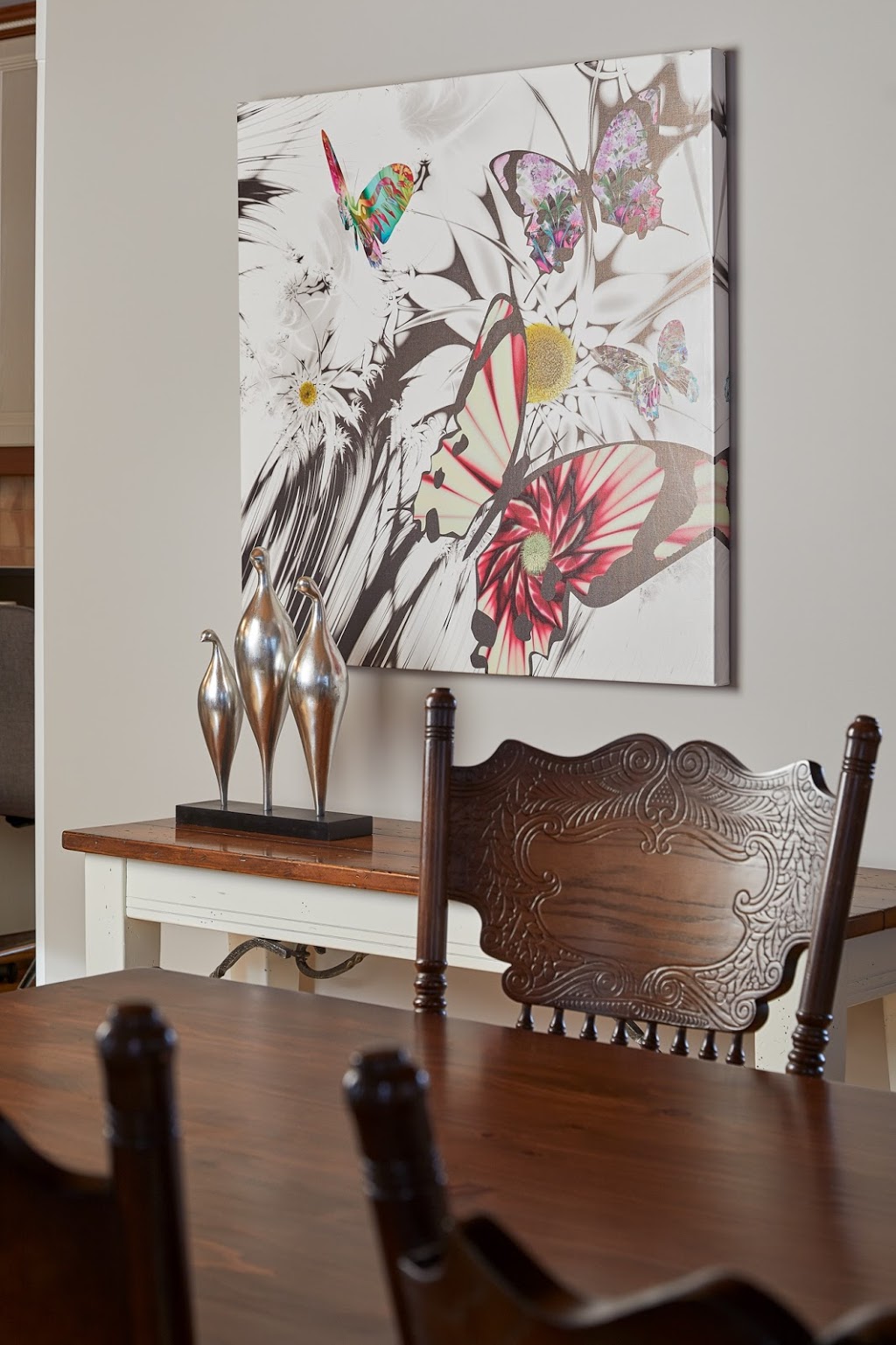 Saree Parry Design – Decorating Den Interiors | 1641 Belcourt Blvd, Orléans, ON K1C 1M3, Canada | Phone: (613) 841-3326