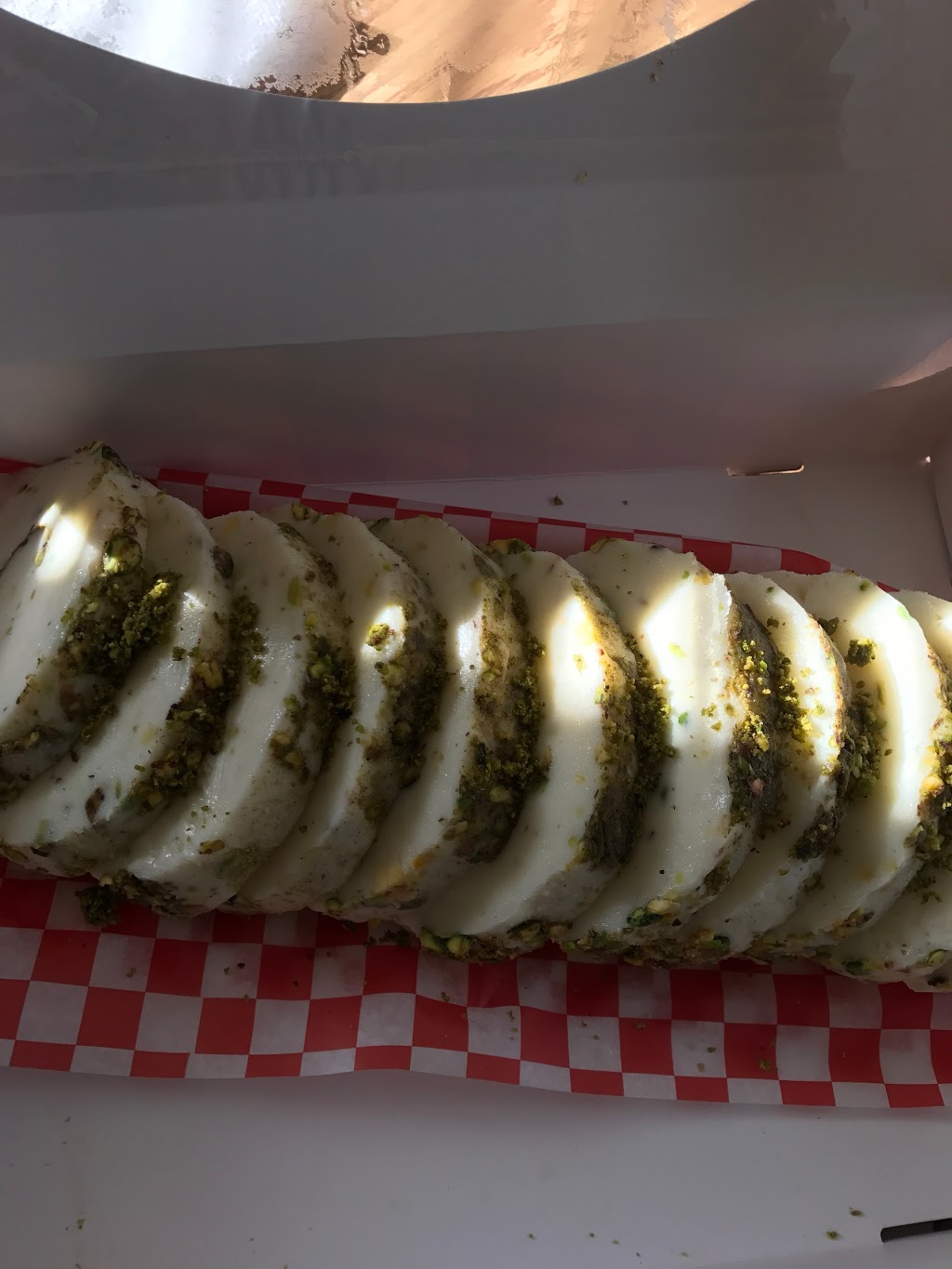 Mojos Pizzeria & Donair | 3009 26 Ave SW, Calgary, AB T3E 2K7, Canada | Phone: (403) 249-5111