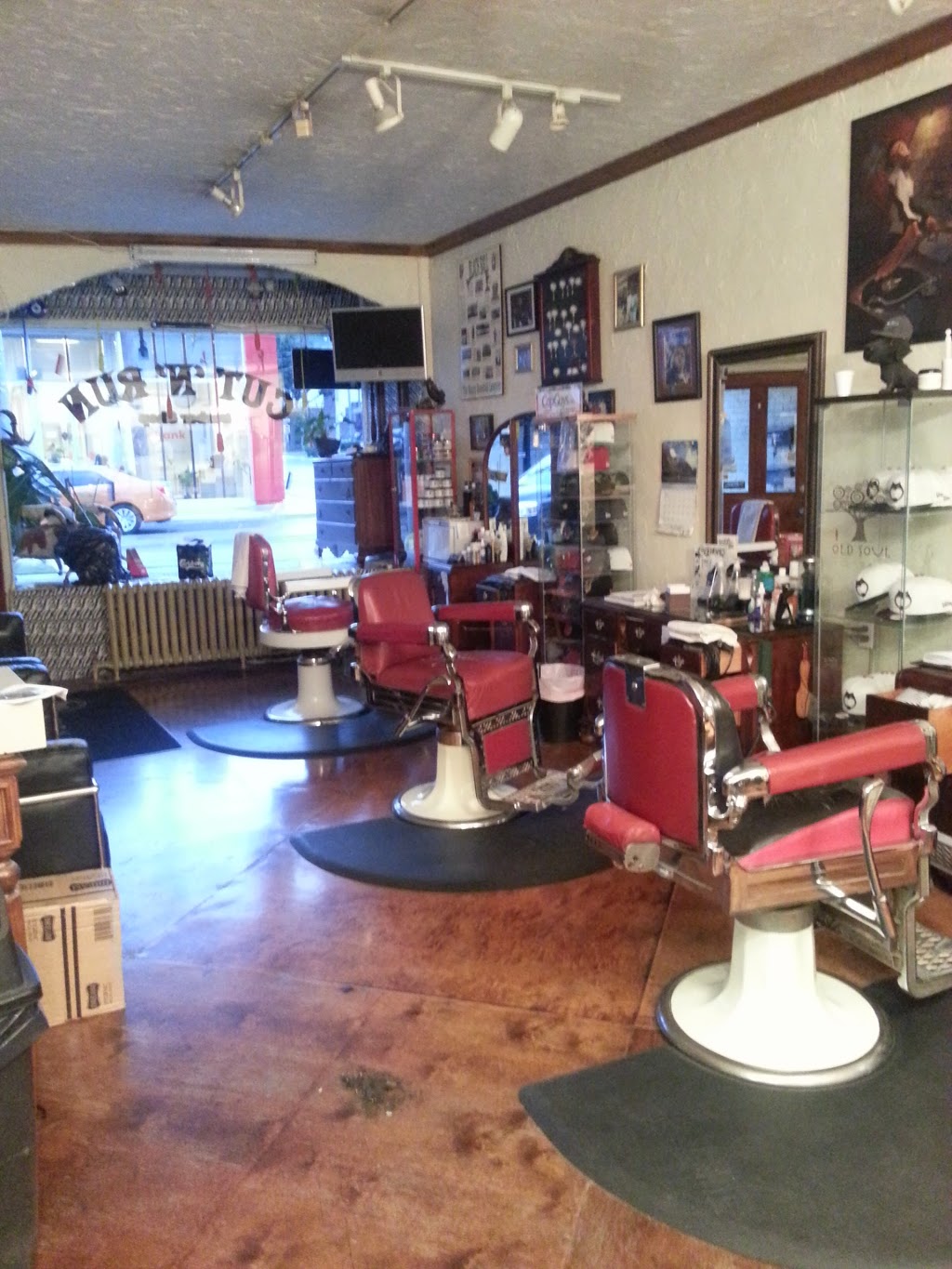 Cut N Run Barber Shop | 1009 Kingston Rd, Toronto, ON M4E 1T3, Canada | Phone: (416) 686-4488