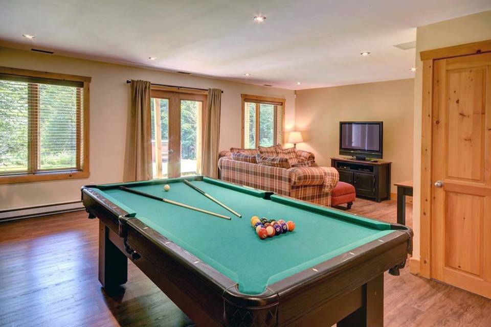 Chalet Huron | 520 Chemin des Pionniers, Labelle, QC J0T 1H0, Canada | Phone: (514) 545-4388