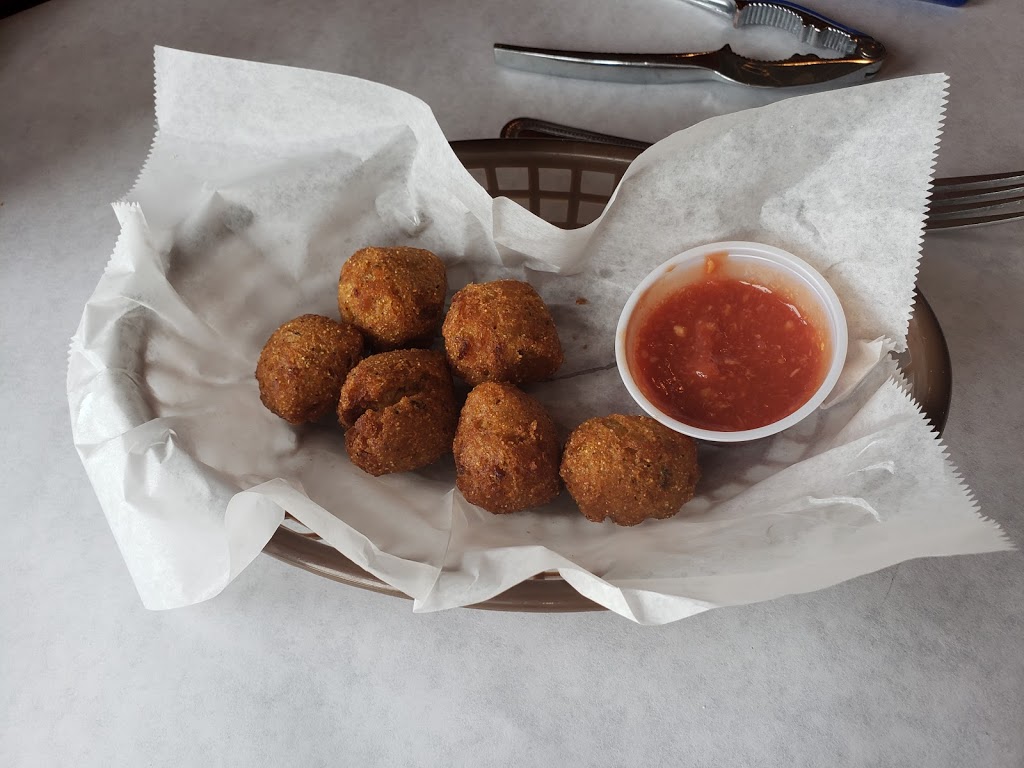 storming crab | 4125 Maple Rd, Buffalo, NY 14226, USA | Phone: (716) 783-8158