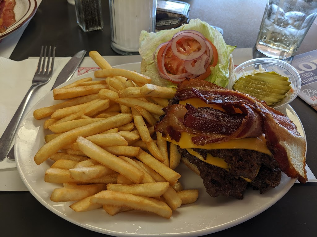 Kates Station | 76988 London Rd, Clinton, ON N0M 1L0, Canada | Phone: (519) 233-3222