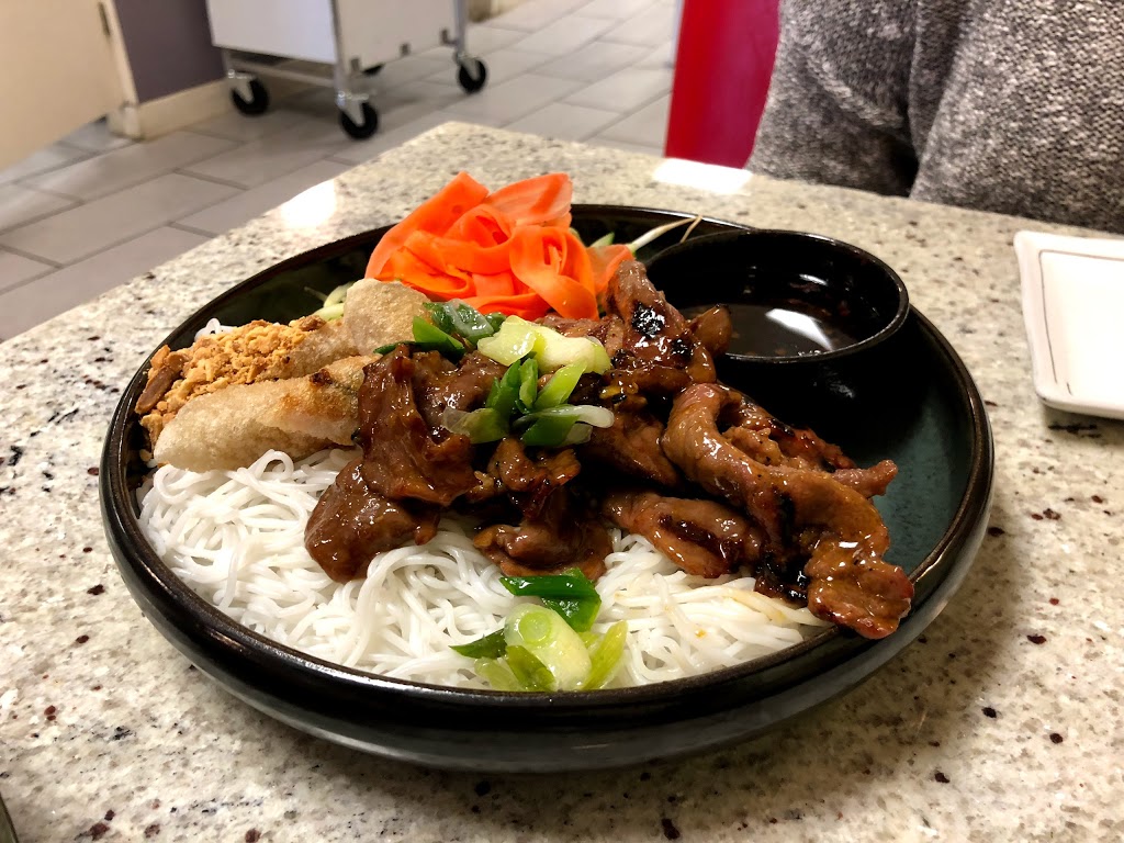 Rau Bistro: Vietnamese Street Food | 4105 4 St NW #2, Calgary, AB T2K 1A3, Canada | Phone: (403) 984-9101