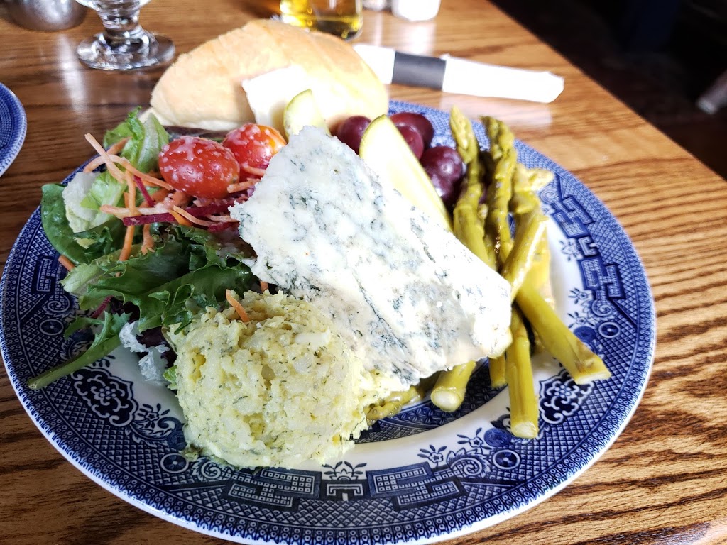 The Crow & Gate Pub, Nanaimo | 2313 Yellow Point Rd, Nanaimo, BC V9X 1W9, Canada | Phone: (250) 722-3731